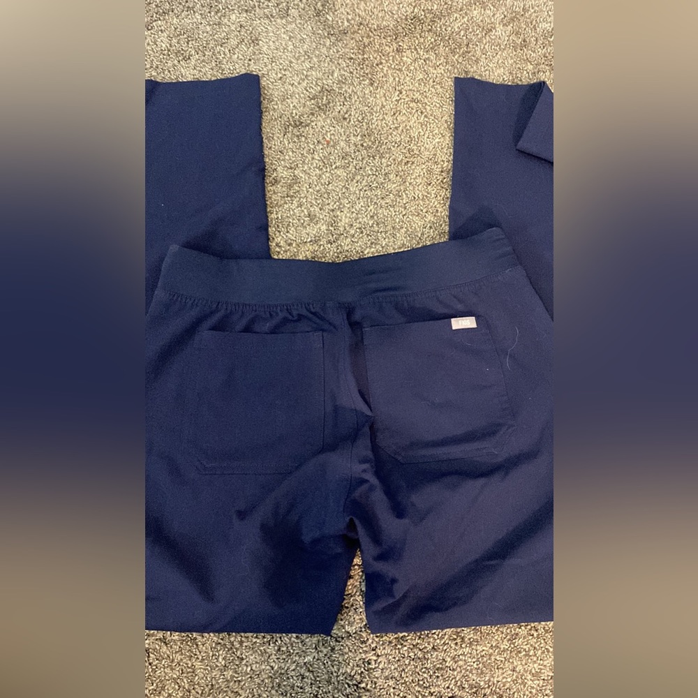 figs scrub pants